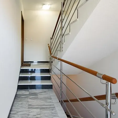 Avama Luxery Apartment Podstrana